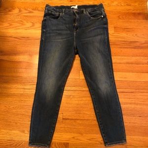 Good American Jeans - Good Legs Crop